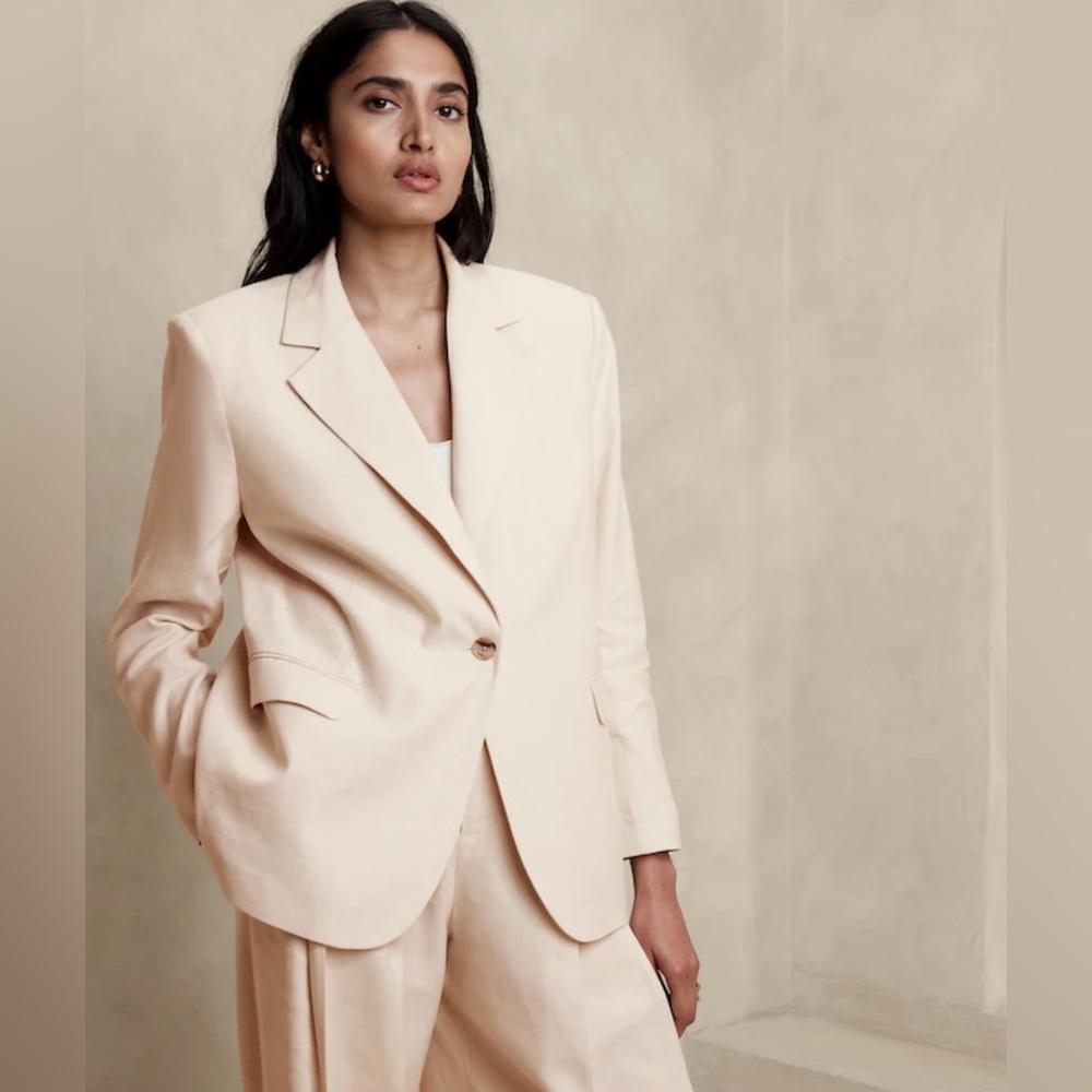 Banana Republic Lena Relaxed Linen-Blend Blazer